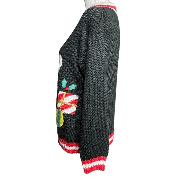 Santa Embroidered Sweater S Collared Floral Presents Vintage Knit Textured - Picture 10 of 14